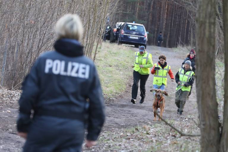 Schüsse in NRW auf Spielplatz! 15-jähriger soll Mann erschossen haben!