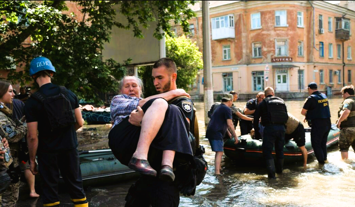 Monsterwelle flutet Cherson! Tausende Menschen auf der Flucht, Ernten zerstört - es trifft uns alle!