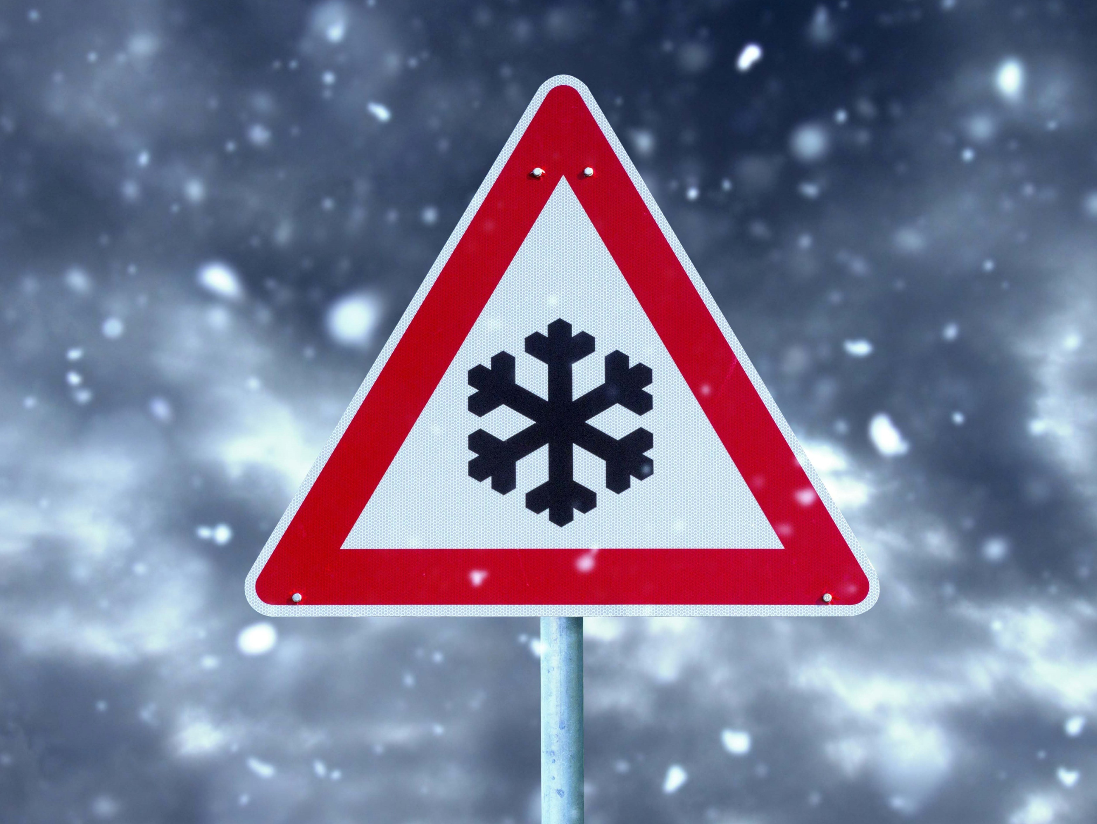 Kälteeinbruch! Schneewalze rollt auf uns zu - Mitten im August! Massiver Wetterumschwung in Deutschland droht