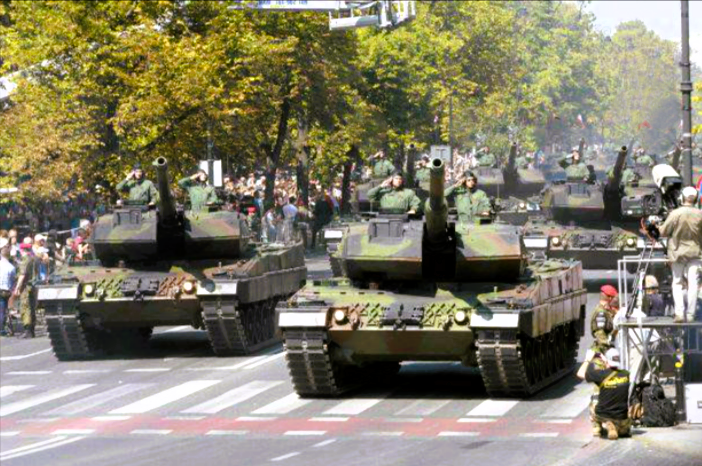 Neuer Krieg in Europa? Massive Truppenbewegungen gemeldet - USA und NATO aktivieren Notfallpläne!