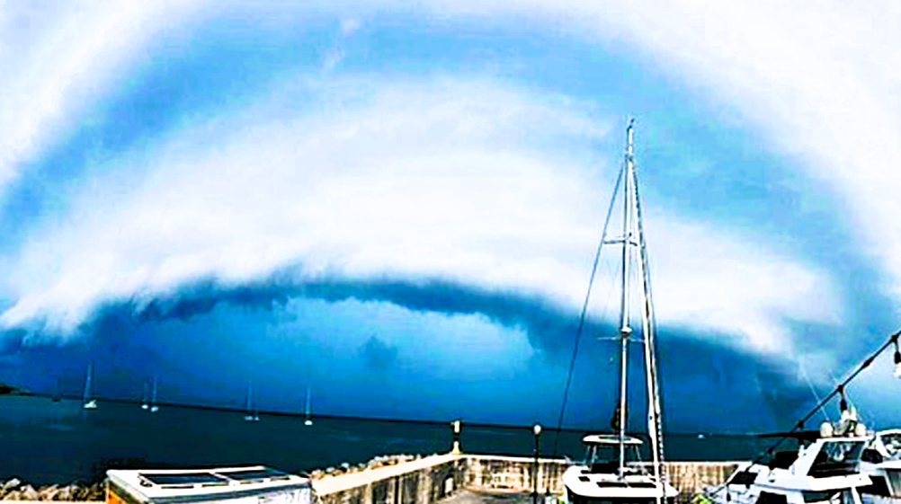 Heftige Unwetter! Beliebtes deutsches Touristenziel betroffen! Urlauber müssen ihre Ferien abbrechen