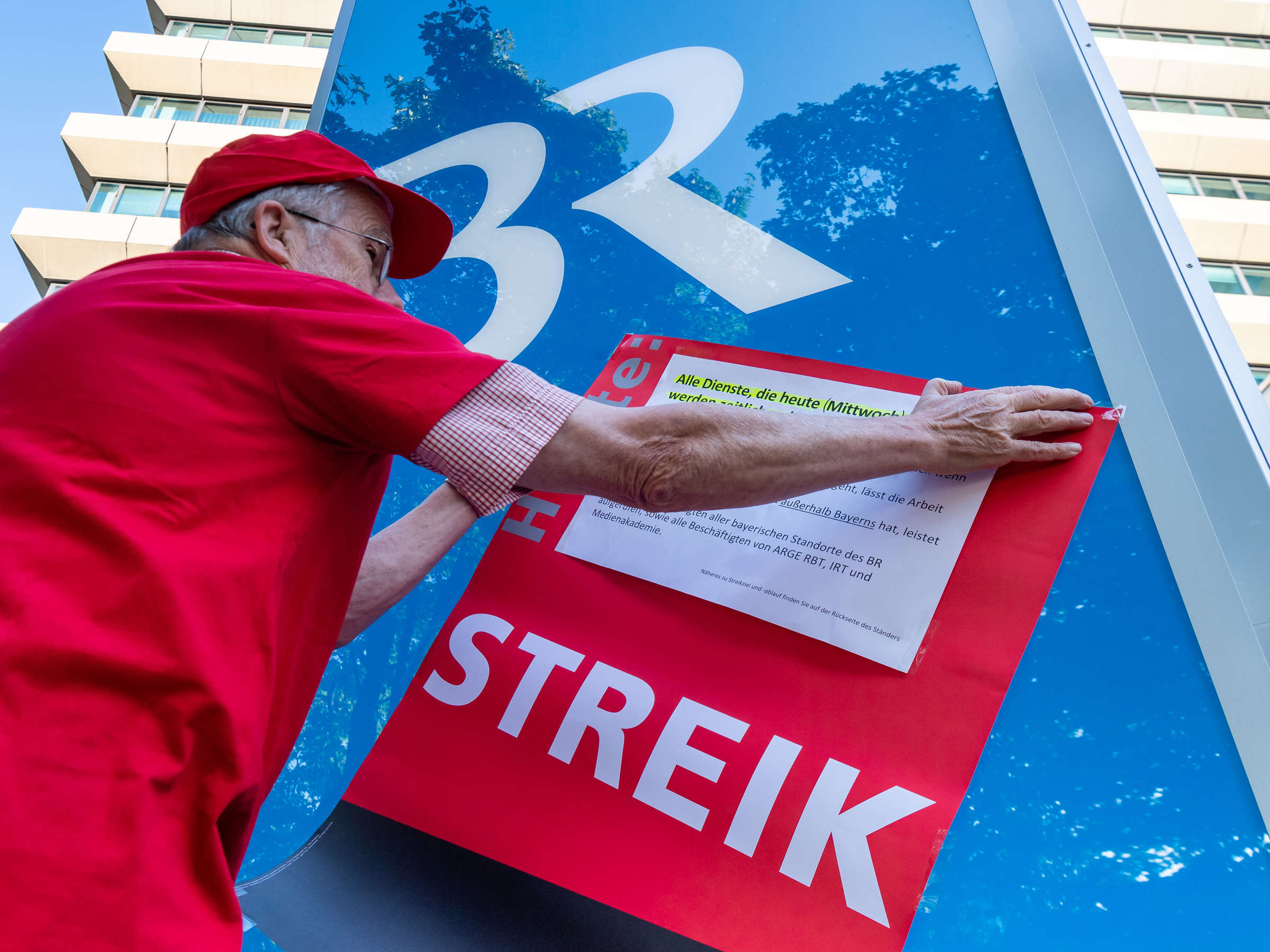 Streik bei ARD und ZDF! MOMA fällt aus - Zuschauer gucken in die Röhre!