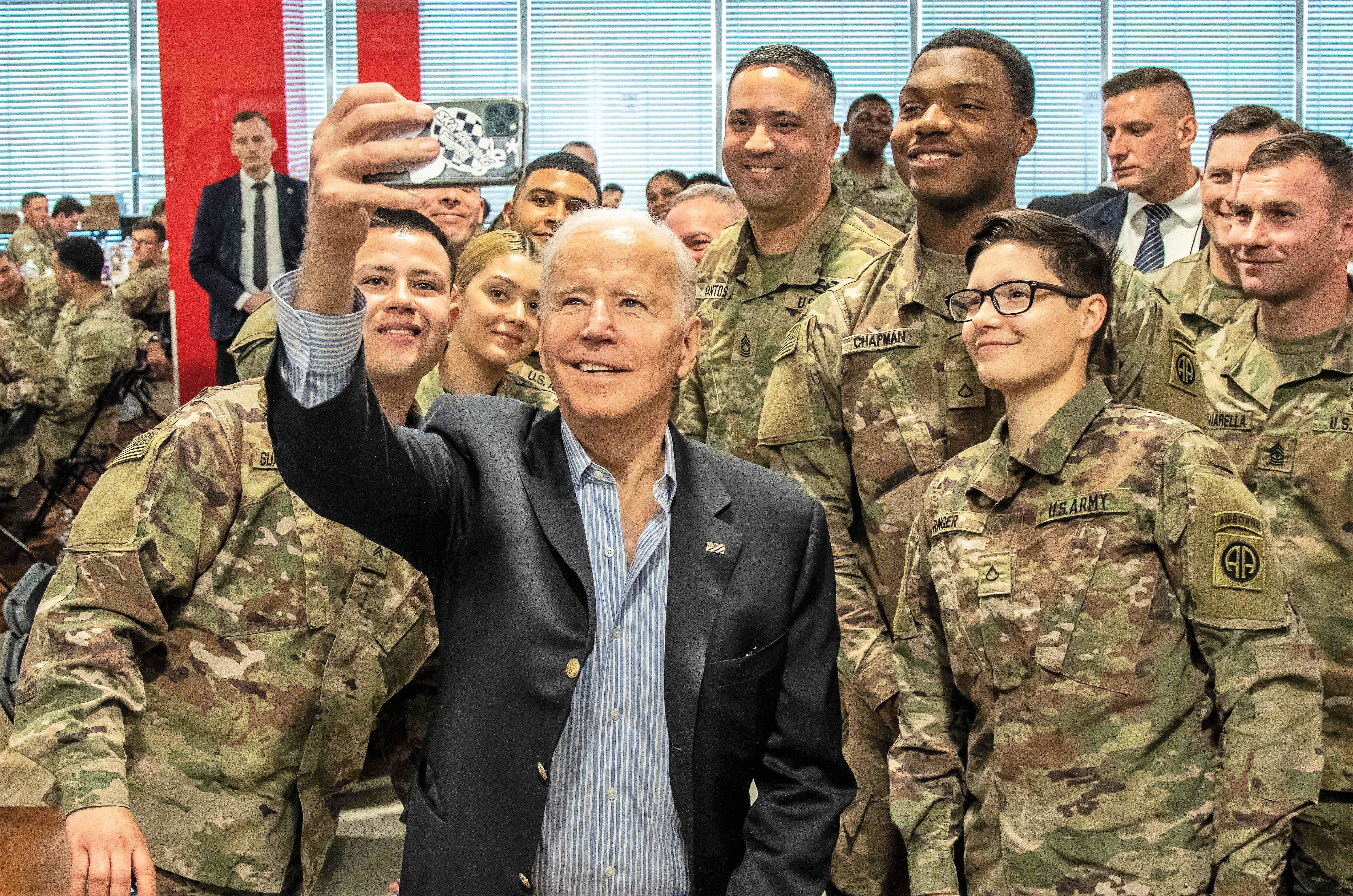 Polen bereitet neue Frontlinie des Kalten Krieges vor - Polnische Armee wird größte Streitmacht Europas!